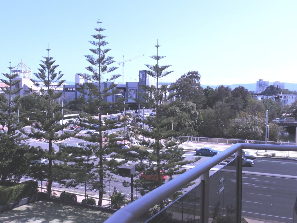 Broadbeach Travel Inn Apartments Gold Coast Exterior foto